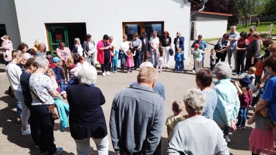 Verabschiedung der Großeltern. (Bild: Brigitte Haberberger)
