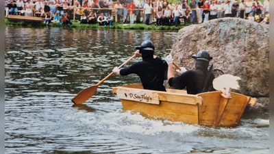 Sautrogrennen am Gleiritscher Badeweiher im Jahre 2003 (Bild: exb)