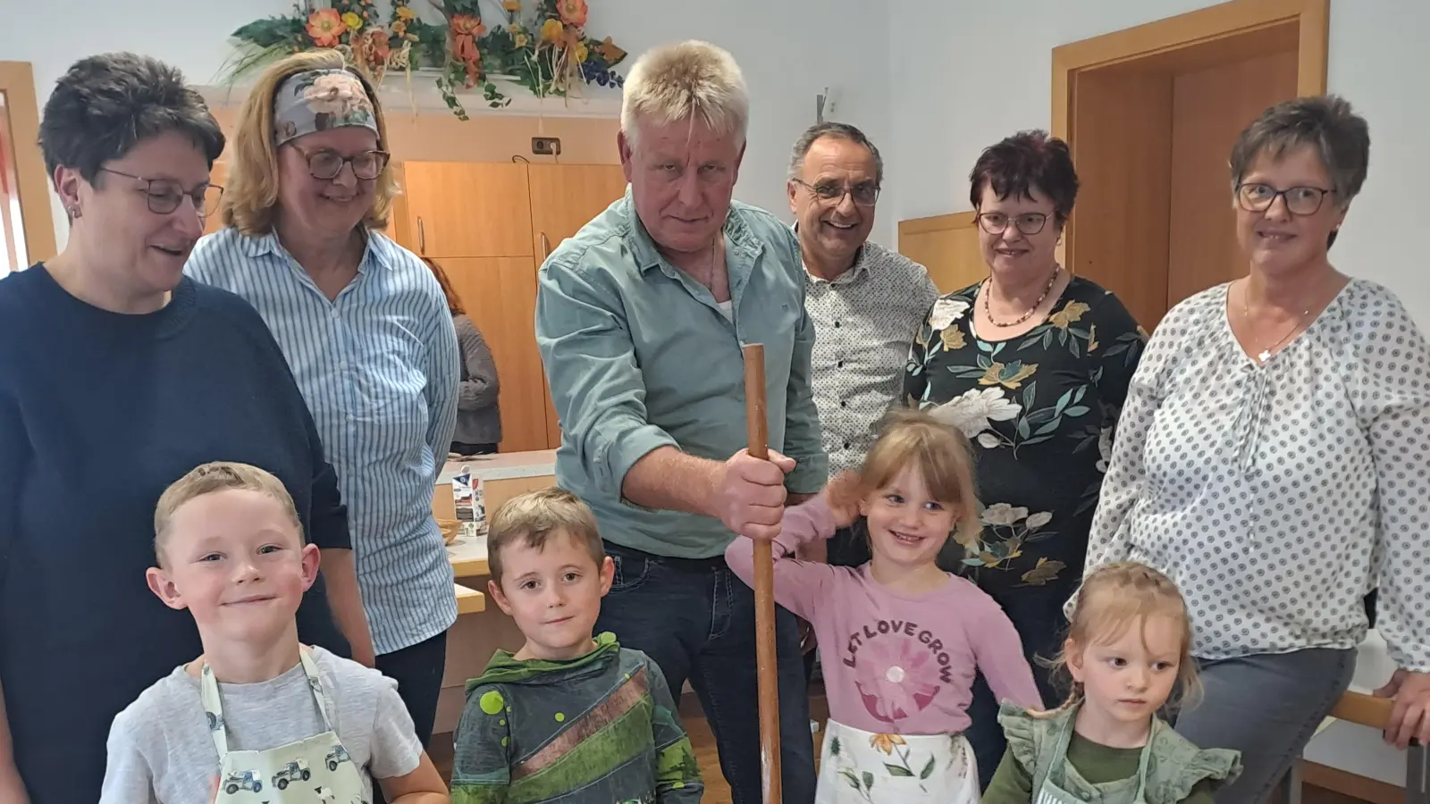 viele Helfer (Bild: Gisela Kuhbandner)