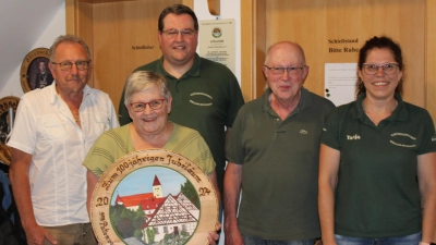 von links: Albert König 2.SM. Illschwang, Annerose Danhauser, Gewinnerin, Roland Prügel 2.SM. Birgland, Werner Gleißner, 1. SM.. Illschwang und Tanja Hüttner 1.SM. Birgland-Betzenberg; (Bild: Hans Siess)