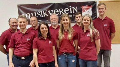 Problemlos verliefen die Neuwahlen des Musikvereins Dieterskirchen bei der jüngsten Mitgliederversammlung.  (Bild: Jasmin Brandl)