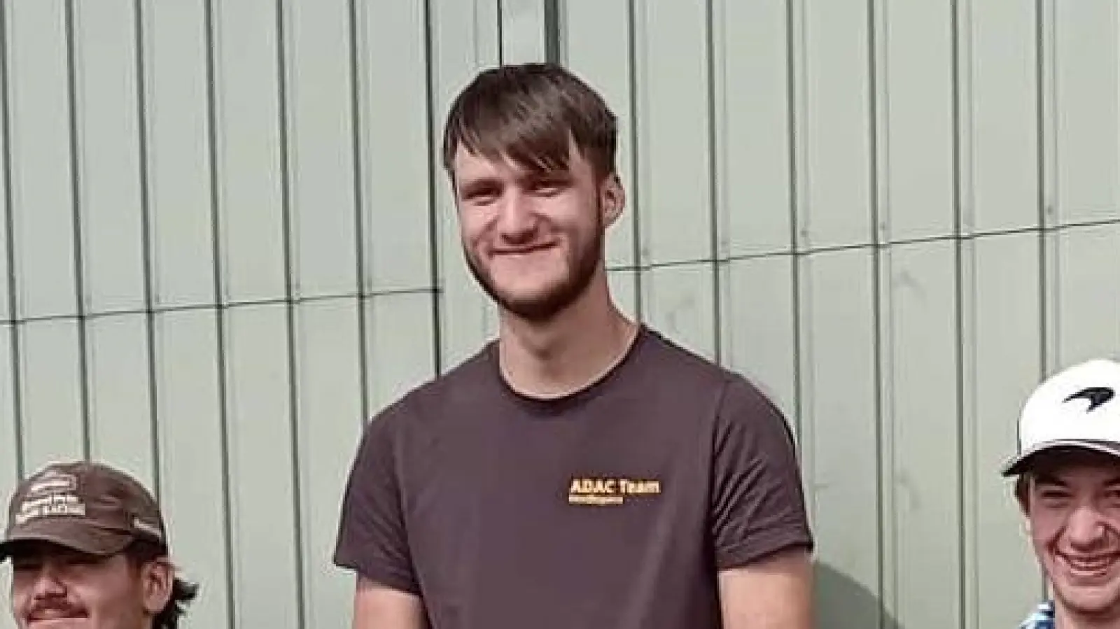 Mit 2 Klassensiegen beim<br>MSV Falkenberg sicherte sich Luis Sollfrank 2.v.l den Gewinn der Rookiewertung des ADAC Nordbayern (Bild: Claudia Sollfrank)