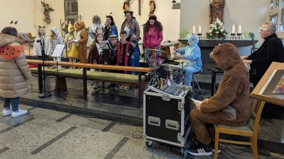 Die bunt zusammengewürfelte Band unter Leitung von Anna Liebhäuser und Dominik Schrödl sorgte für tolle Stimmung (Bild: Regina Probst)