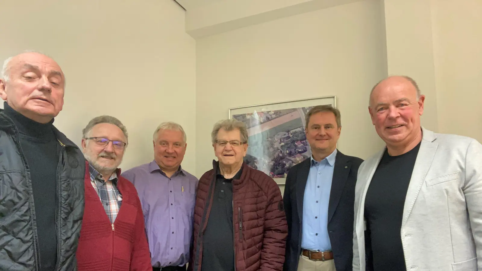 Die neue Vorstandschaft des Arbeitskreises AKU mit v.li.n.re. Helmut Kraus, Hans Seitz, Markus Dollacker, Sebastian Schärl, Dr. Bernhard Mitko und Roland Strehl (Bild: Gabi Strehl)