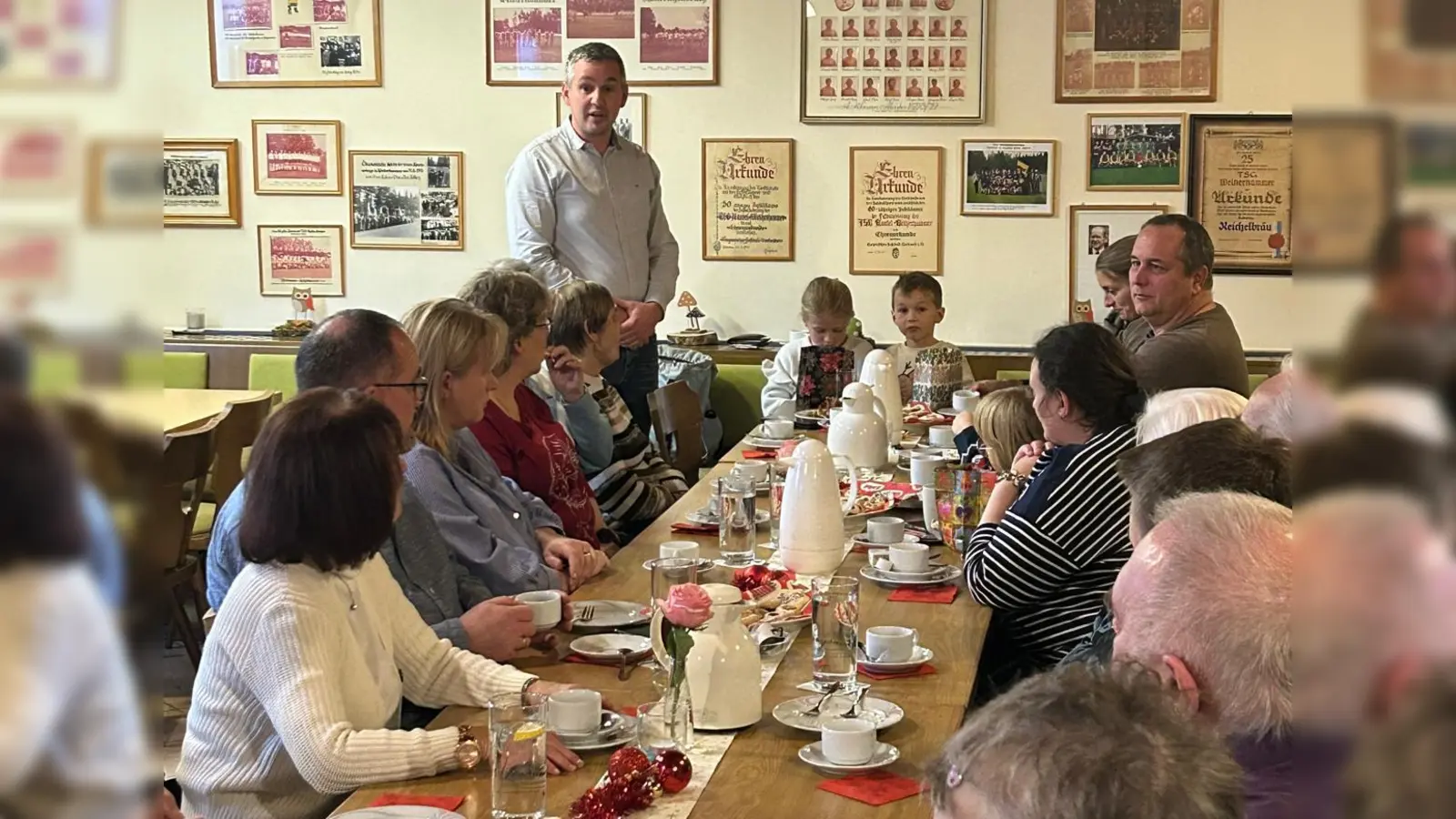 Andreas Solter richtete das Wort an die Gäste  (Bild: Rainer Vater )