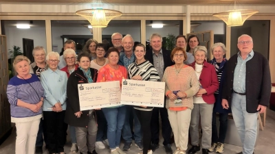 Spendenübergabe (Bild: Stefan Kappel)