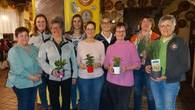 Die erfolgreichen Damen beim Osterschießen. (Bild: Magdalena Schmidt)