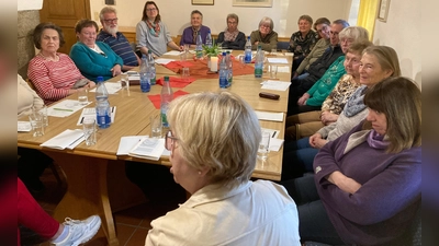 Ökumenischer Frauentreff mit Pfarrerin Frau Grajer-Hechtel. (Bild: Brunhilde Spannl)