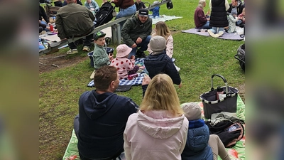 Eltern mit ihren Kindern. (Bild: Bärbel Böhmler)