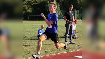 Gold im Weitsprung und 10.96 sec ein perfekter Tag für Markus Strasser (Bild: Franz Pretzl)