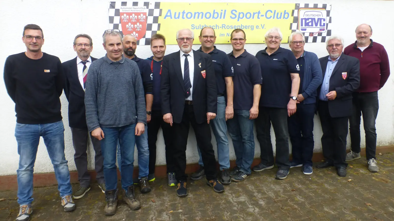 Von links: Michael Luber, Jürgen Hänisch, Michael Schneider, Christian Meyer, Matthias Bohmann, Manfred Scharnagel, Helmut Dotzler, Andre Maier, Albert Greß, Udo Füssel, Hans Bohmann, Roland Müller  (Bild: Veronika Bohmann)