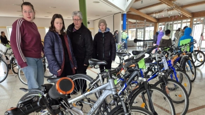 Der Fahrradbasar in Pfreimd war auch heuer wieder ein großer Erfolg. (Bild: Georg Hirmer)