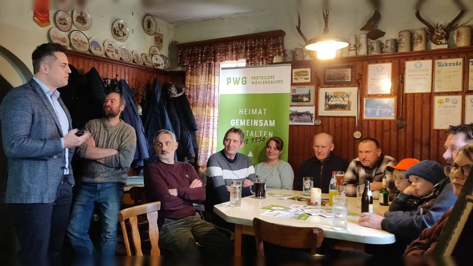 Die beiden PWG -Gruppen/JW treffen sich wie in den letzten Jahren auch zu Wahlveranstaltungungen im Traditionsgasthaus mit Geschichte am Bahnhof in Niedermurach.  (Bild: Egbert Völkl)