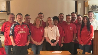 Neue Vorstandschaft des FC Bayern Fanclubs Waldthurn. (Bild: Kristina Grünauer)