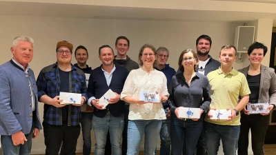 v.l.n.r. Gerald Morgenstern, David Nesner, Benjamin Liebl, Werner Schärtl, Johannes Winter, Dr. Stephanie Kuchlbauer, Wilhelm Seegerer, Franziska Ebnet, Josef Geitner, Thomas Bäuml, Angelika Prem (Bild: David Nesner)