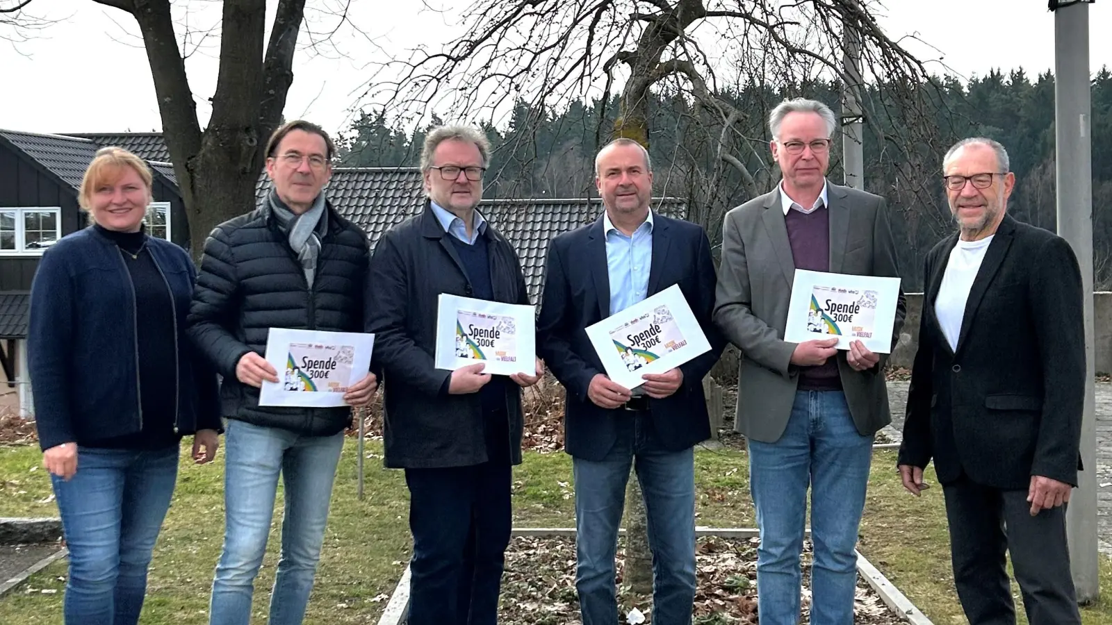 Angelika Denk, Geschäftsführung VHS Eschenbach, Andreas Demleitner Schulleiter Sonderpädagogisches Förderzentrum Eschenbach, Wolfgang Bodensteiner Schulleiter Markus-Gottwalt-Schule Eschenbach, Bernhard Miedl Schulleiter Wirtschaftsschule Eschenbach, Harald Olschner Schulleiter Gymnasium Eschenbach, Karl Lorenz, 2. Vorsitzender VHS Eschenbach. (Bild: Angelika Denk)