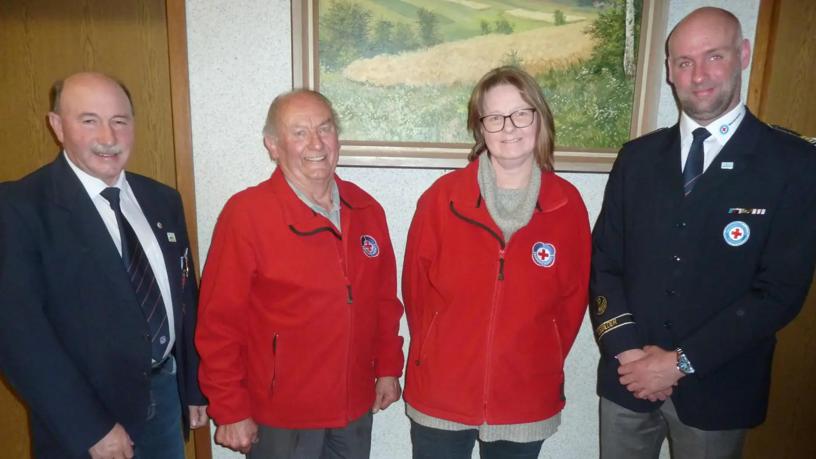 Ehemaliger 1. Vorstand Engelbert Träger, technischer Leiter Siegfried Walter, Kassiererin und Schriftführerin Martina Walter, Gerald Riederer, Kreiswasserwacht Tirschenreuth. <br> (Bild: Robert Birkner)