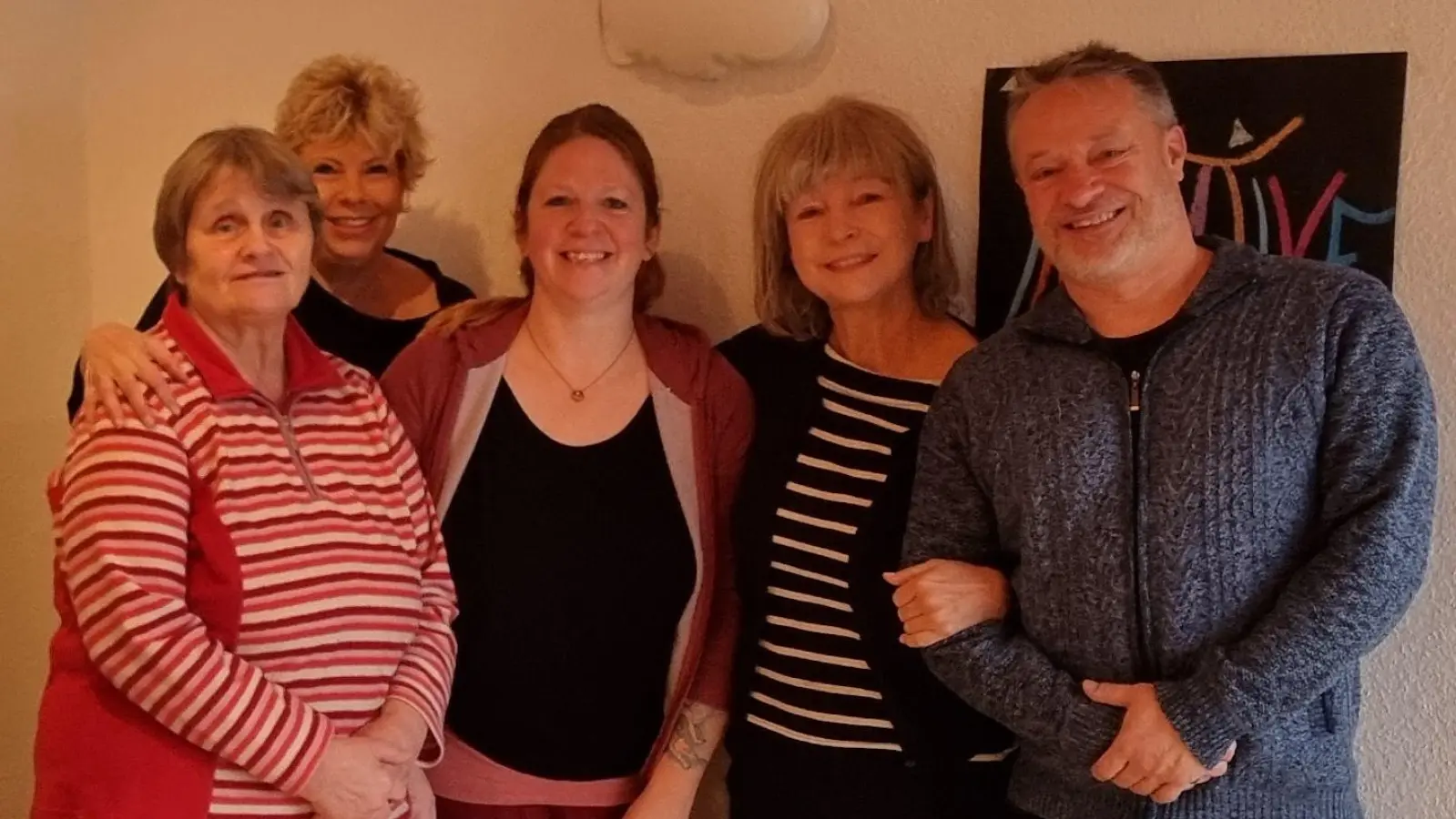 Die neue Vorstandschaft der Initiative e.V. v.l Elisabeth Heider, Susanne Neubauer, 1. Vorsitzende Stephanie Roberts, Dr. Agnes Klupp, Ali Zant. (Bild: Stephanie Roberts)