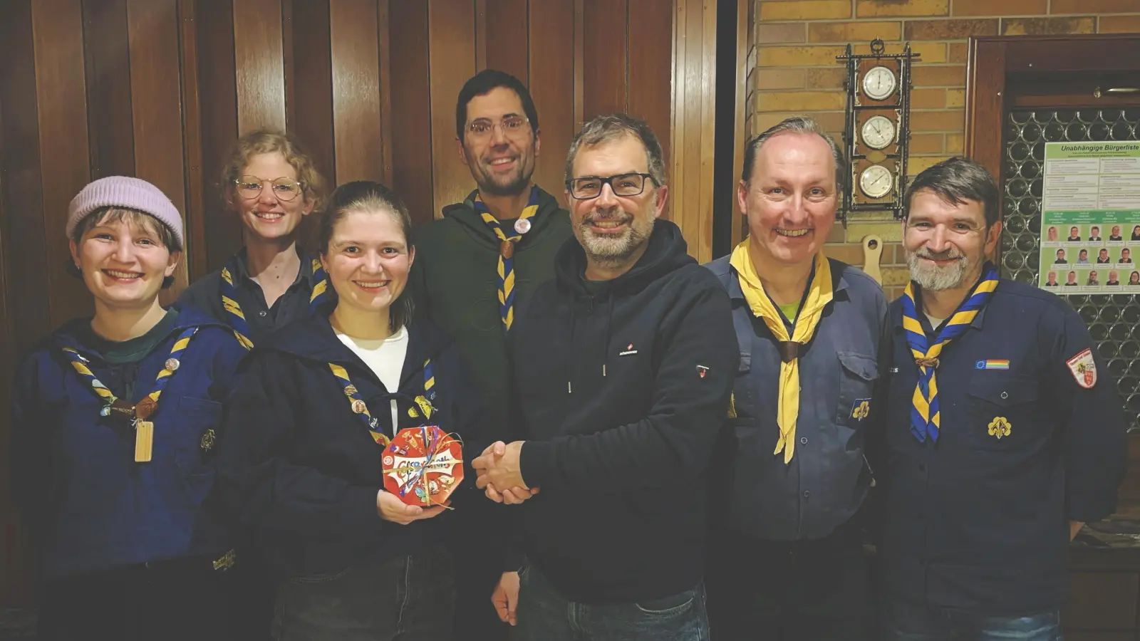 Von links: stellv. Stammesführung Malin Kopczyk, Schriftführerin Julia Schmidt, 1.Stammesführung Nane Kopczyk, Kassier Andreas Taubmann, 1.Vorstand Lars Pachmann, Heimwart Michael Übler und Bastian Kopczyk. (Bild: Julia Schmidt)