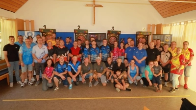 Alle Teilnehmenden Mamnschaften und die Don Promillo’s  (Bild: Michael Weiß)