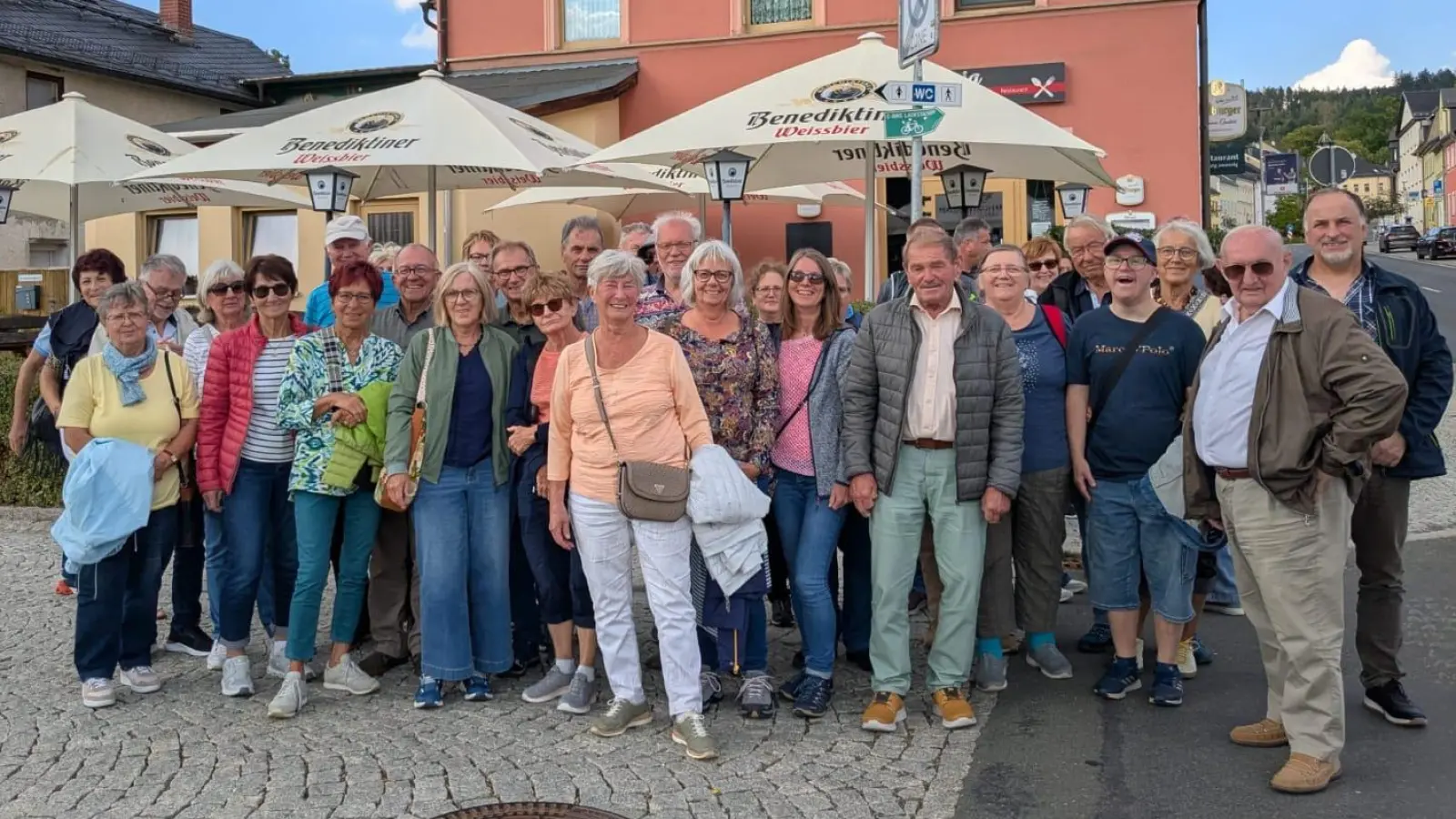 Die Teilnehmer der Siedlerfahrt.<br> (Bild: Wolfgang Schmid)
