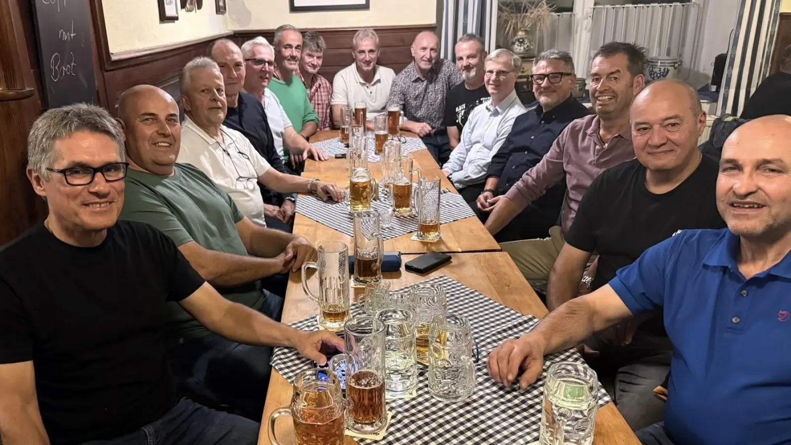 Die ehemalige Meister-Jugend der SpVgg Vohenstrauß. (Bild: Werner Ochantel)