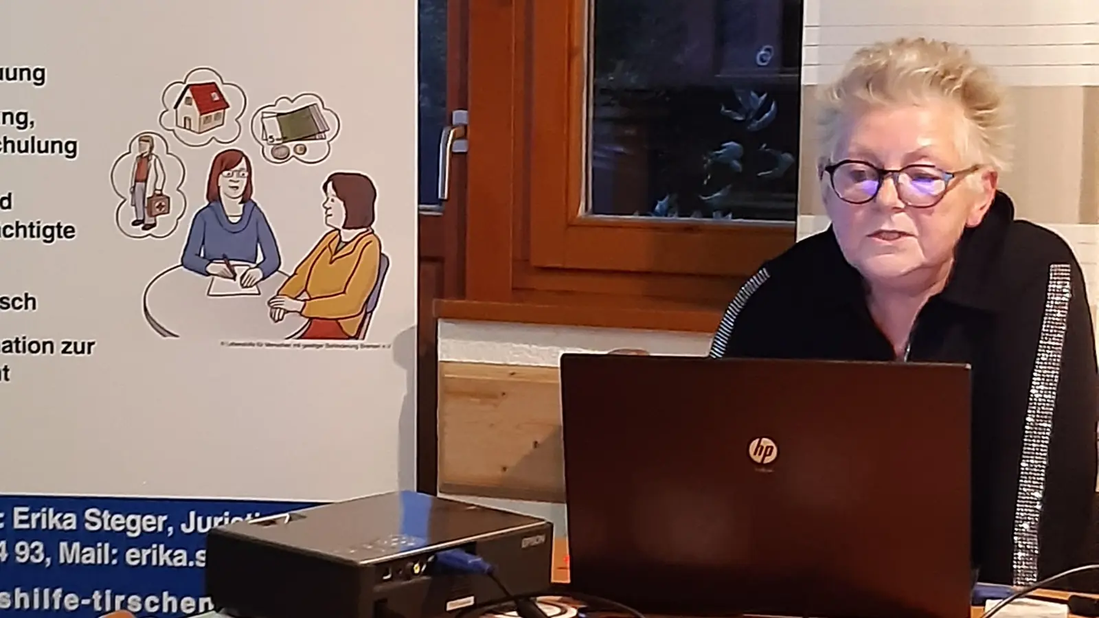 Erika Steger bot einen sehr interessanten Vortrag an, im Haus der Vereine in Trevesen. (Bild: Tanja Wegmann)