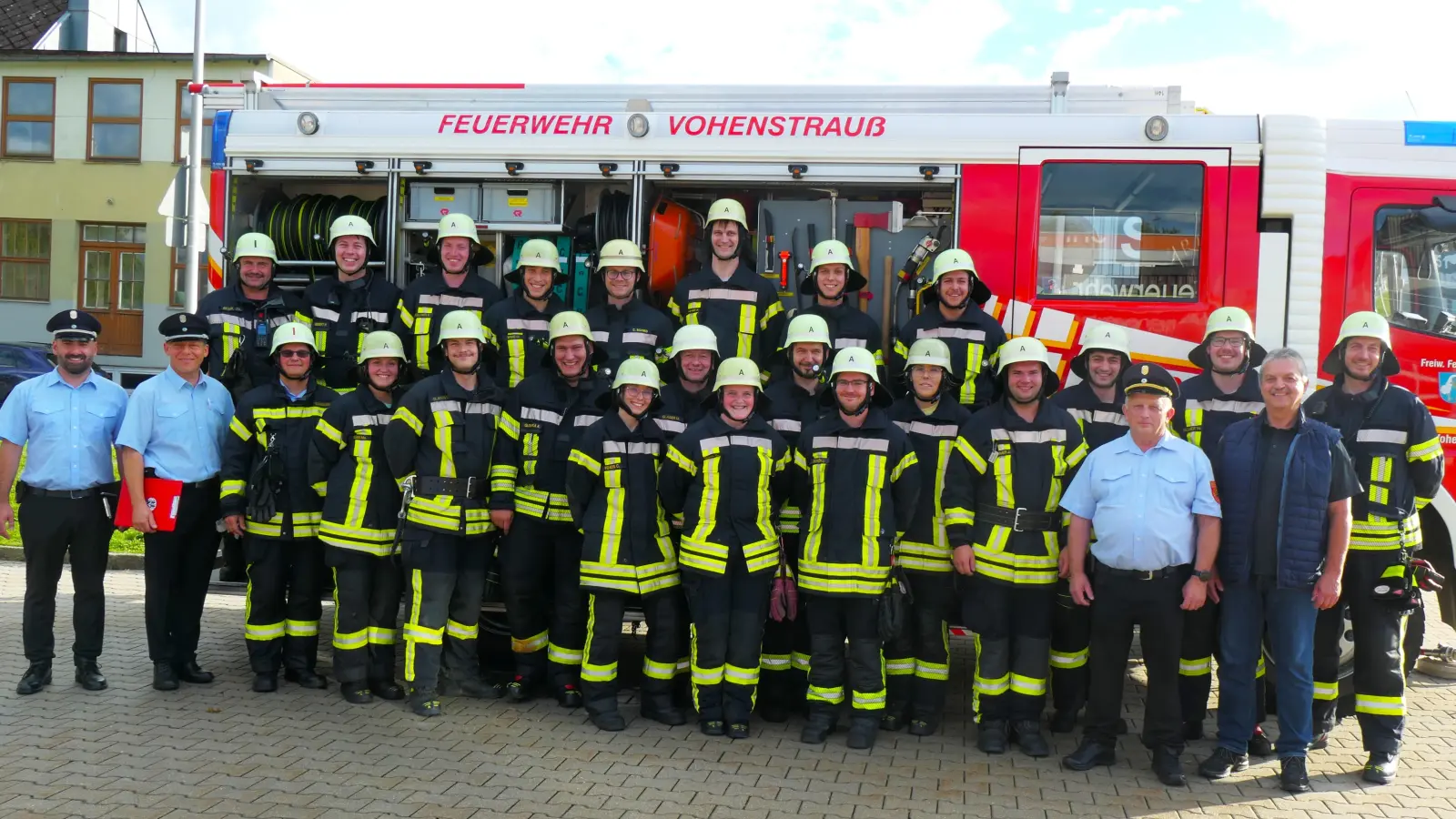97.,98. und 99. Gruppe der Feuerwehr Vohenstrauß meistern die Leistungsprüfung „Löschgruppe“ mit Bravour (Bild: Markus Süß)