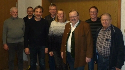 Von links: Bernhard Walter, Markus Schüßler, Georg Sollfrank, Josef Hubmann, Martha Jung, Bürgermeister Alfred Stier, Robert Birkner, Michael Heldwein. (Bild: Robert Birkner)