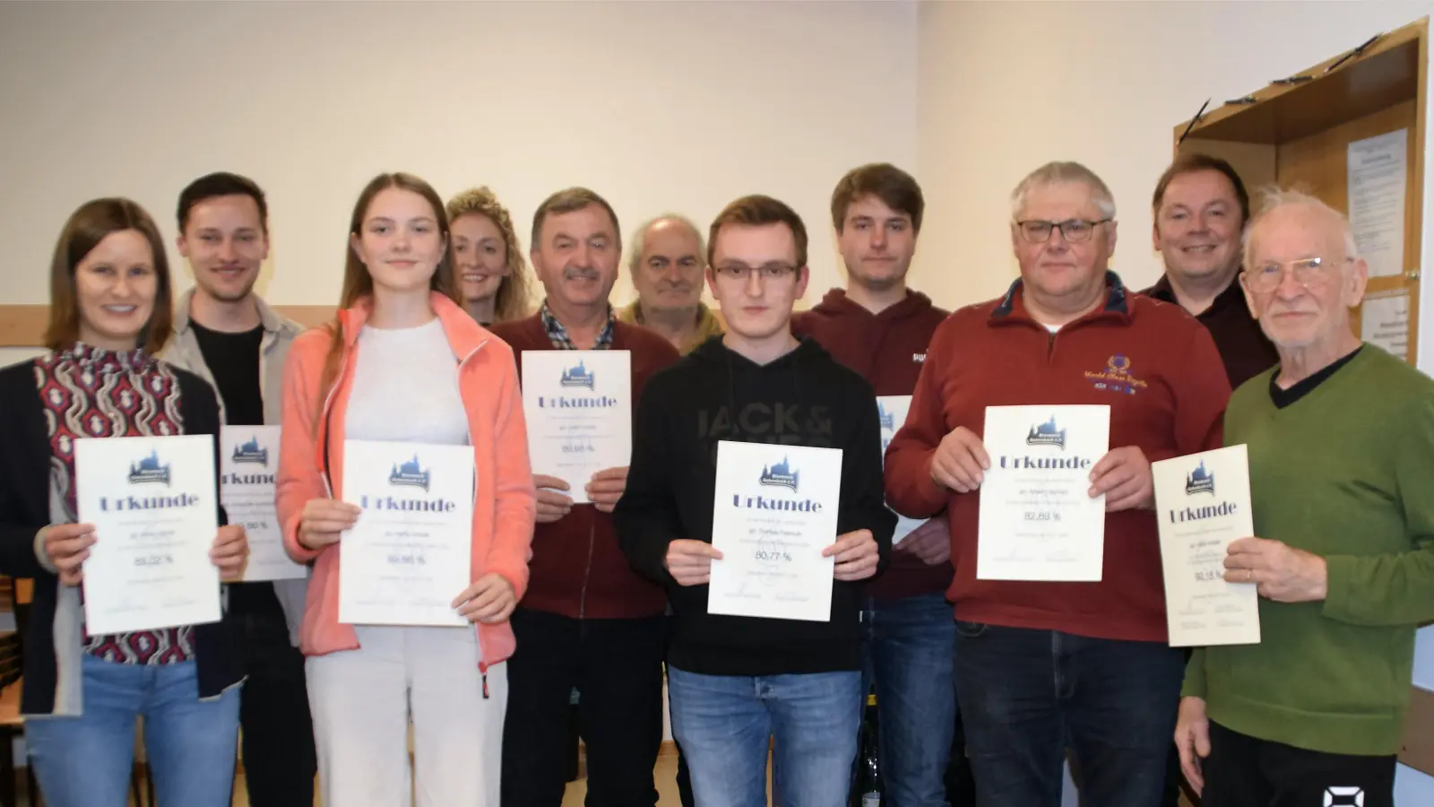 Die Blasmusik Gebenbach ehrte die „Musiker des Jahres” aus dem Haupt- und Nachwuchsorchester sowie die „Auftrittsmeister”. (Bild: Wolfgang Schöpf)