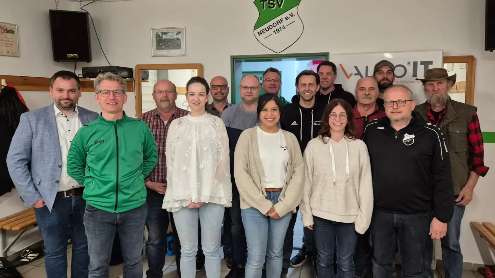 Bild zeigt die neue Führungsmannschaft des TSV (Bild: Hans Meißner)