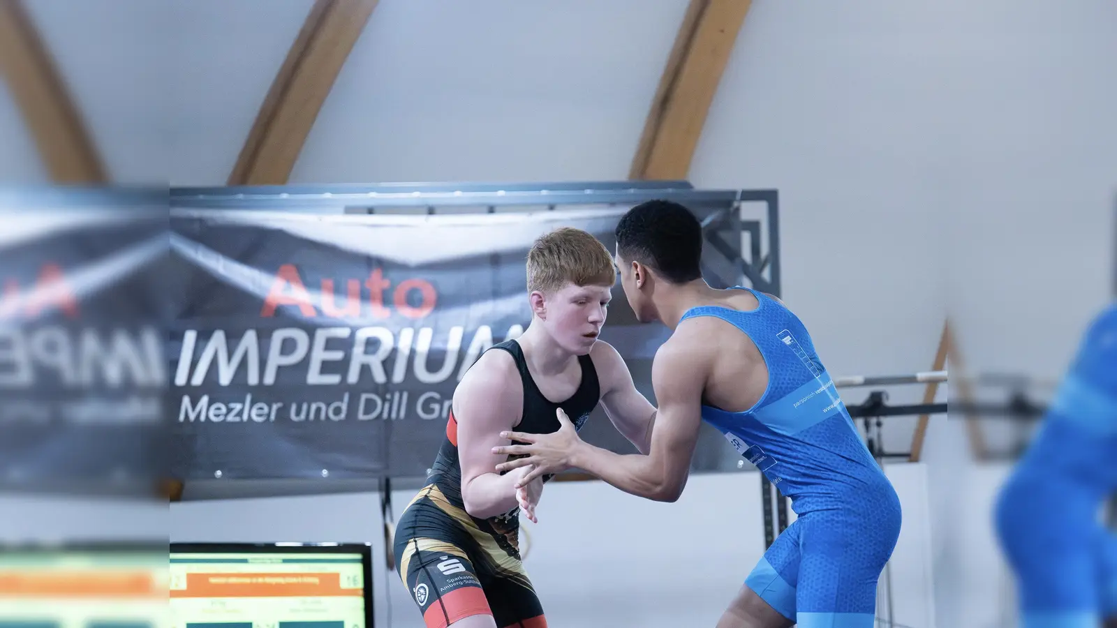 Im Bild: Richard Findling 61 kg im roten Trikot unser bester Ringer der Saison 2025 mit beeindruckenden 55 Punkten für die Mannschaft.<br> (Bild: Leon Klausig)