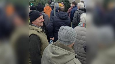 Öffnung der Bauzäune - Los geht's. (Bild: Susanne Meyer)