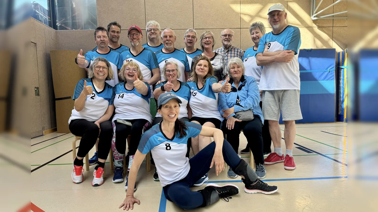 Flugball Team BVS Reha-Sportverein Waldsassen mit seiner Trainerin Iris Heinrich, ganz vorne im Bild. (Bild: Tine Hechenberger)