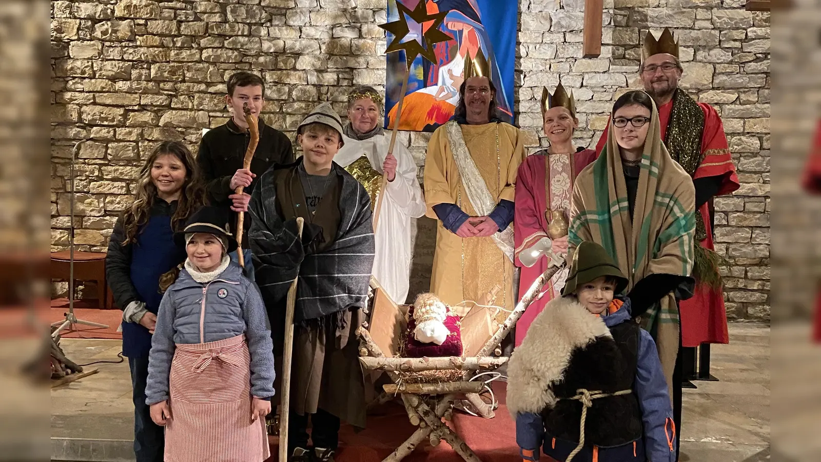 Die Akteure des Krippenspieles in Königstein. (Bild: Uwe Guttenberger)