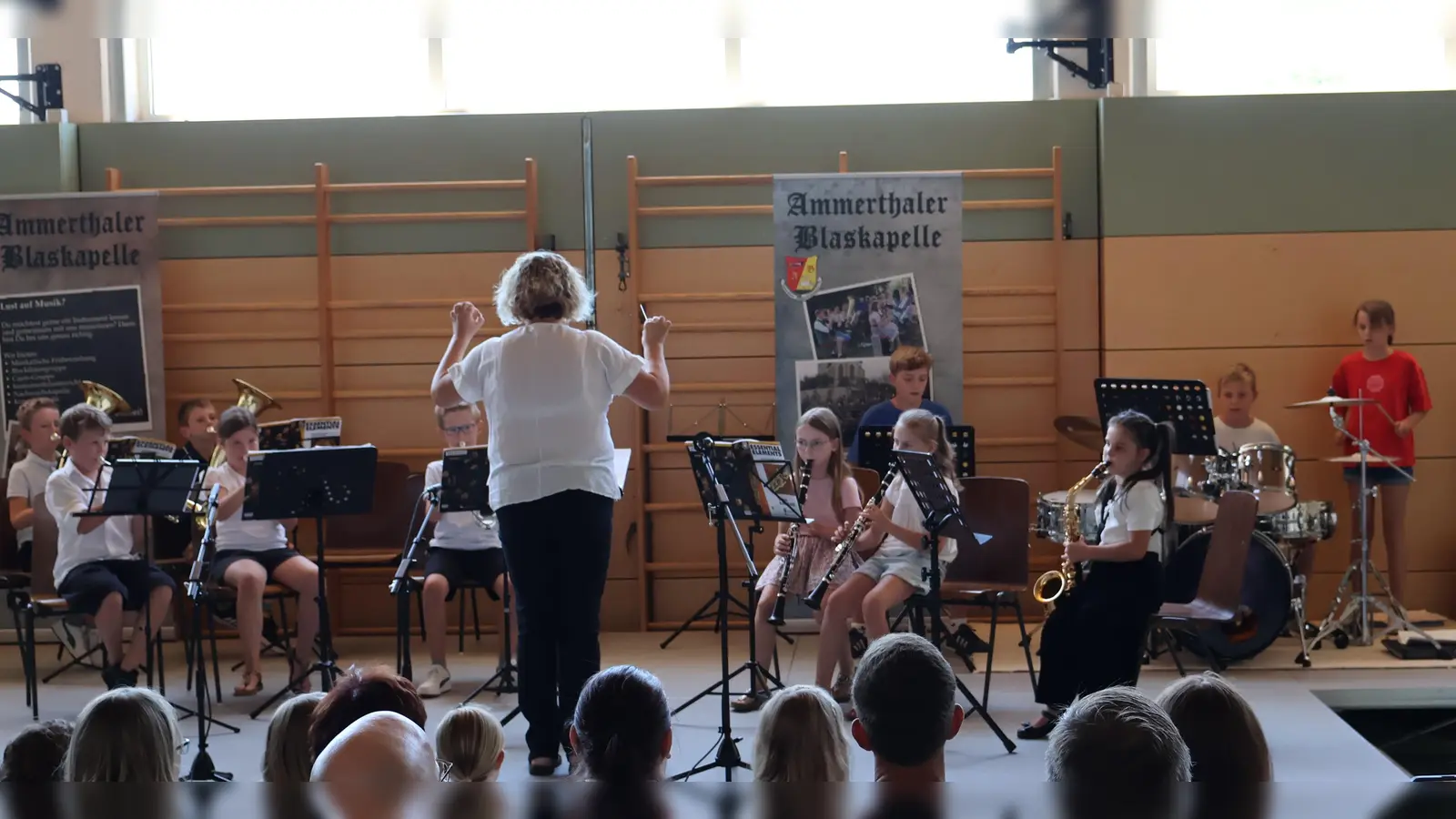 Seit Januar 2026 spielen die jungen Musiker/innen unter der Leitung von Regina Rester-Achhammer zusammen. (Bild: Alexandra Bär)