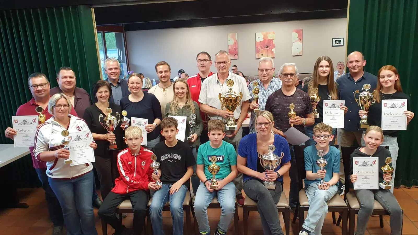 Pokalverleihung Dorfmeisterschaft (Bild: Sylvia Körn)
