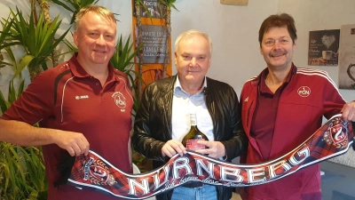 Jürgen Rauch, Bürgermeister Günter Kopp, Rainer Bayer, 1. Vorsitzender. (Bild: Jürgen Rauch)