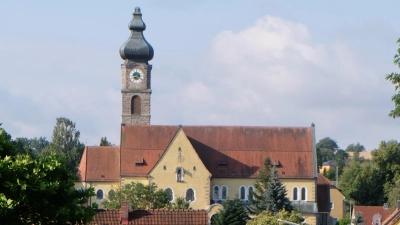 Katholische Pfarrkirche Floß (Bild: Fred Lehner)