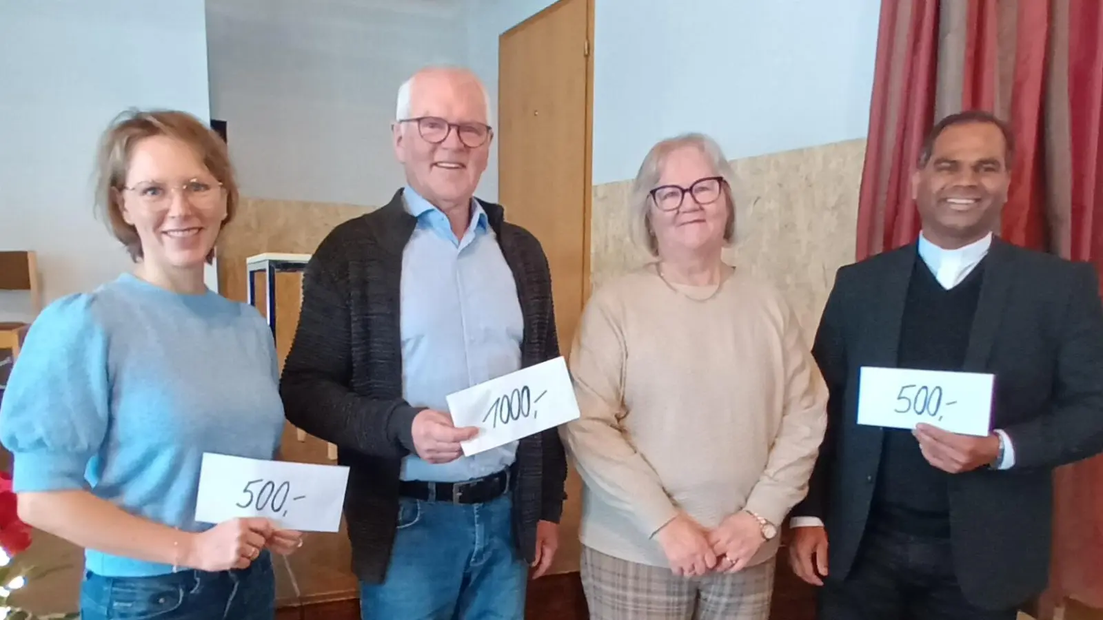 Spendenübergabe des Arbeitskreis Frauen der Pfarrei. (Bild: Anja Thalhauser)