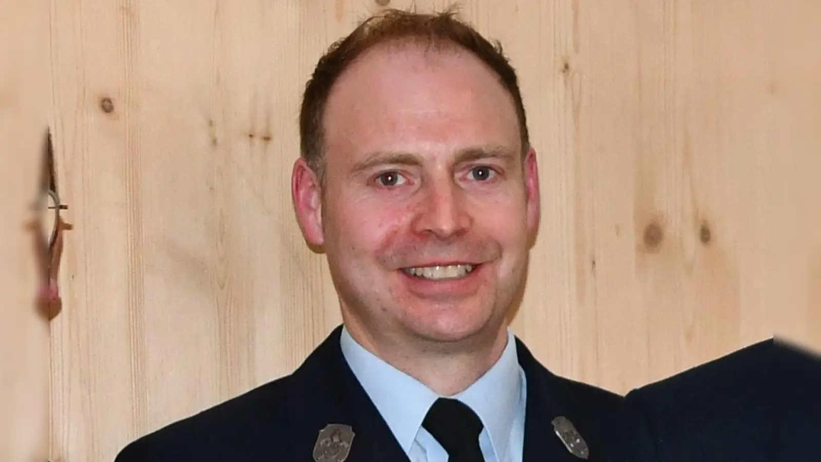 von links: Die Vorstände David Raab und Thomas Kiener, die Ehrenmitglieder Michael Schmid und Hans-Peter Schmid, die Kommandanten Sebastian Peltzer und Michael Altrichter (Bild: Julia Peltzer)