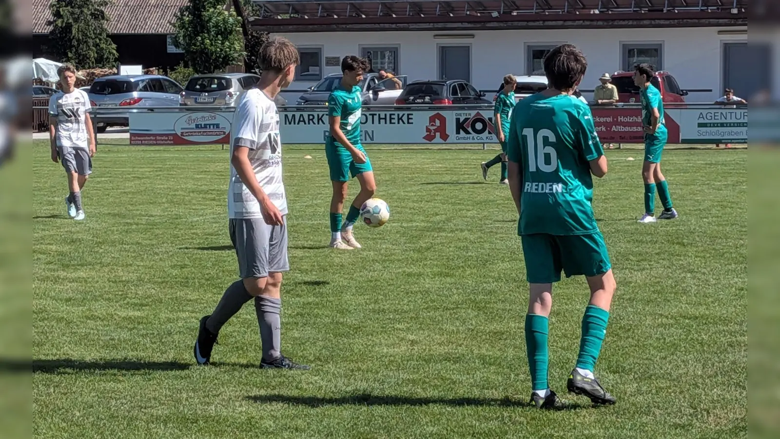 Auch die C-Jugend-Akteure des 1.FC Rieden werden zukünftig zur SG Rieden-Schmidmühlen gehören (Bild: gau)