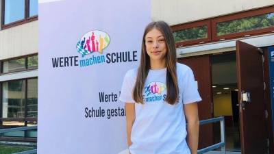 Valentina Fischer ist die neue Werte-Botschafterin der Wirtschaftsschule Eschenbach. (Bild: Franziska Adam)