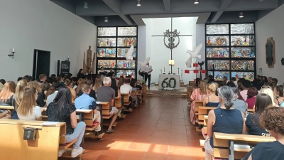 Volle Haus-Kapelle zur festlichen Andacht. (Bild: Johanna Ritter)