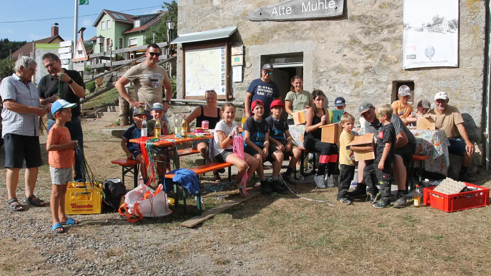 Die Kinder sind mit Begeisterung bei der Sache. (Bild: Anja Thalhauser)