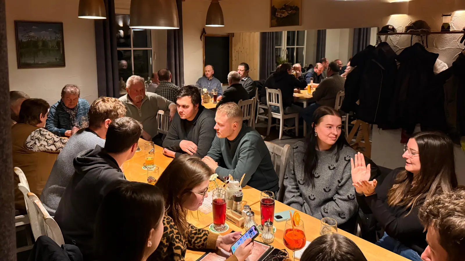 gemütliches Beisammensein im Gasthaus zum Kulm (Bild: Annika Sporrer)