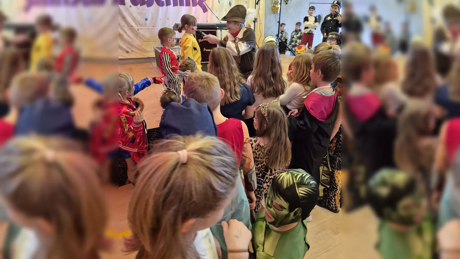 Der Harmonika Franz sorgte für beste Stimmung und bezog die Kinder mit in sein Programm ein. (Bild: Georg Hirmer)