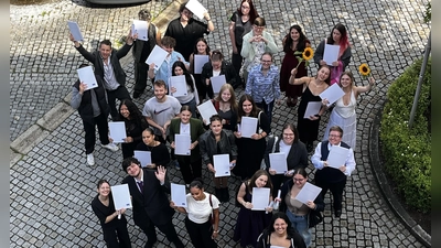 Das Sprachenzentrum Oberpfalz entlässt seine Absolventinnen und Absolventen.  (Bild: Franziska Gartner)