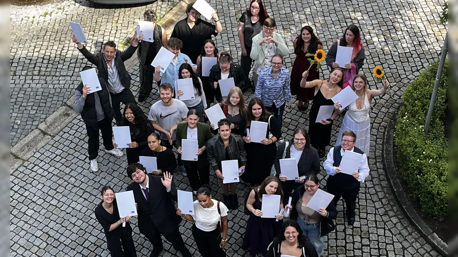 Das Sprachenzentrum Oberpfalz entlässt seine Absolventinnen und Absolventen.  (Bild: Franziska Gartner)