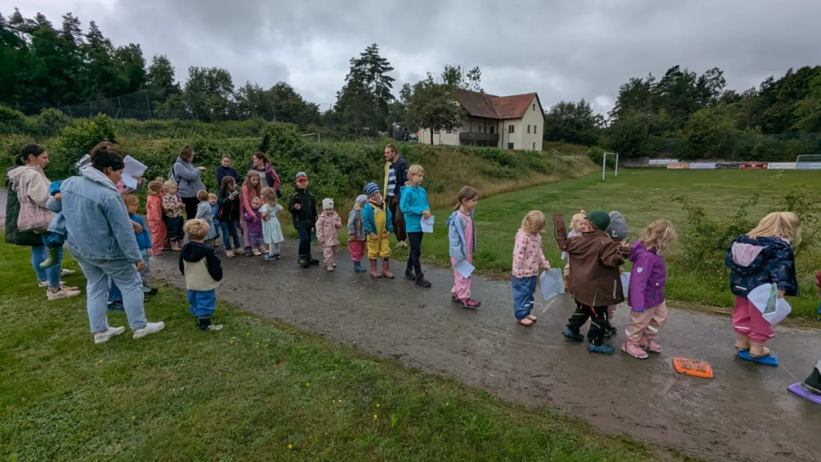 Mit Neugierde und voller Erwartung ging’s auf Tour (Bild: Sophie Leiß)